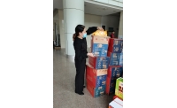 良品铺子紧急驰援郑州，为福利院600余名孩子送去食物补给
